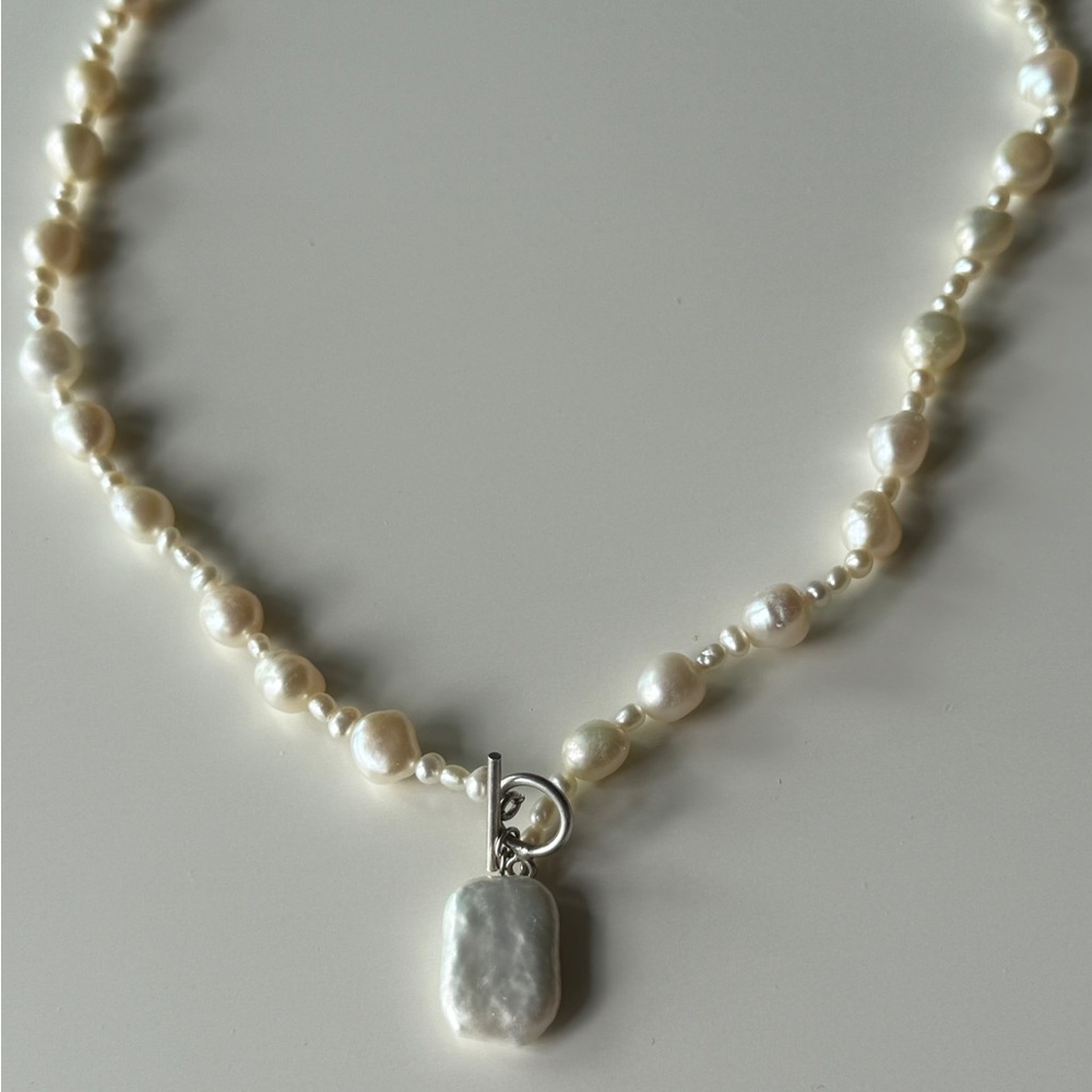 Elegant Pearl Necklace